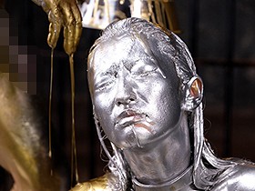 銀粉ペイント大全集 12人240分スペシャル 豪華絢爛女優たちのエロく輝く狂宴！　サンプル画像04